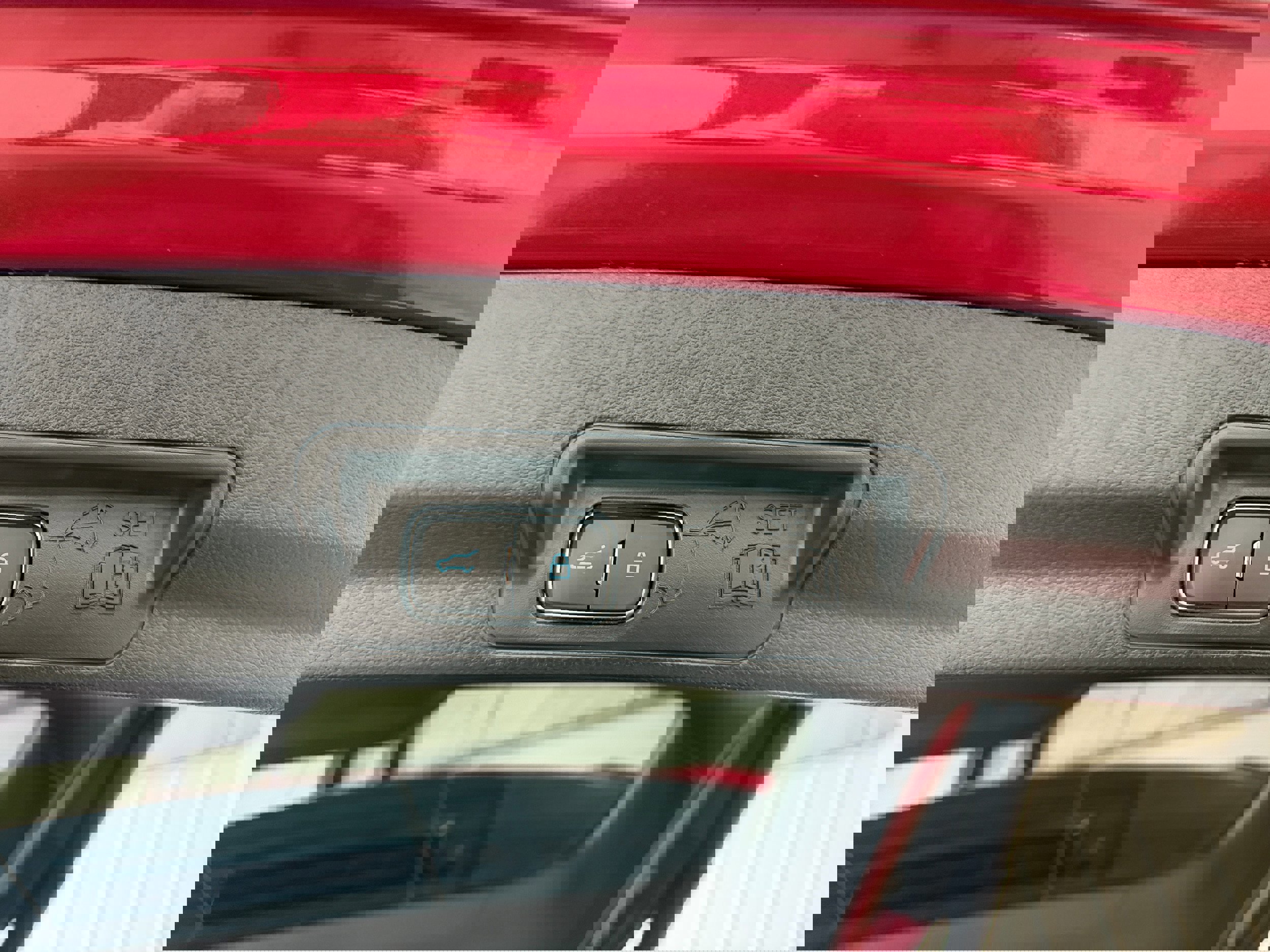 Certified 2021 Ford Explorer XLT w/ Equipment Group 202A image 36