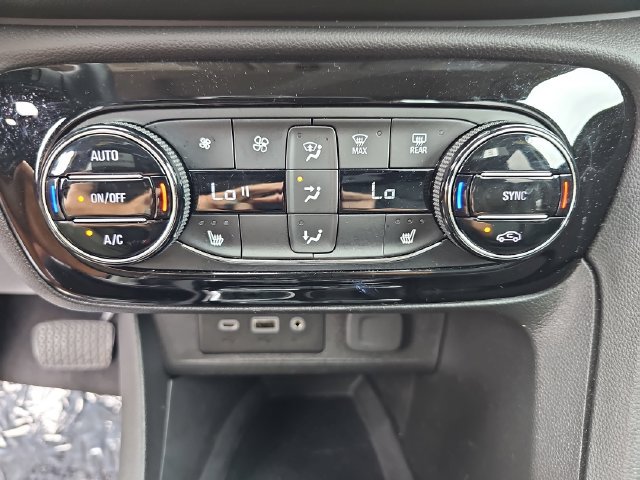 Used 2023 Buick Encore GX Essence w/ Experience Buick Package FWD image 29