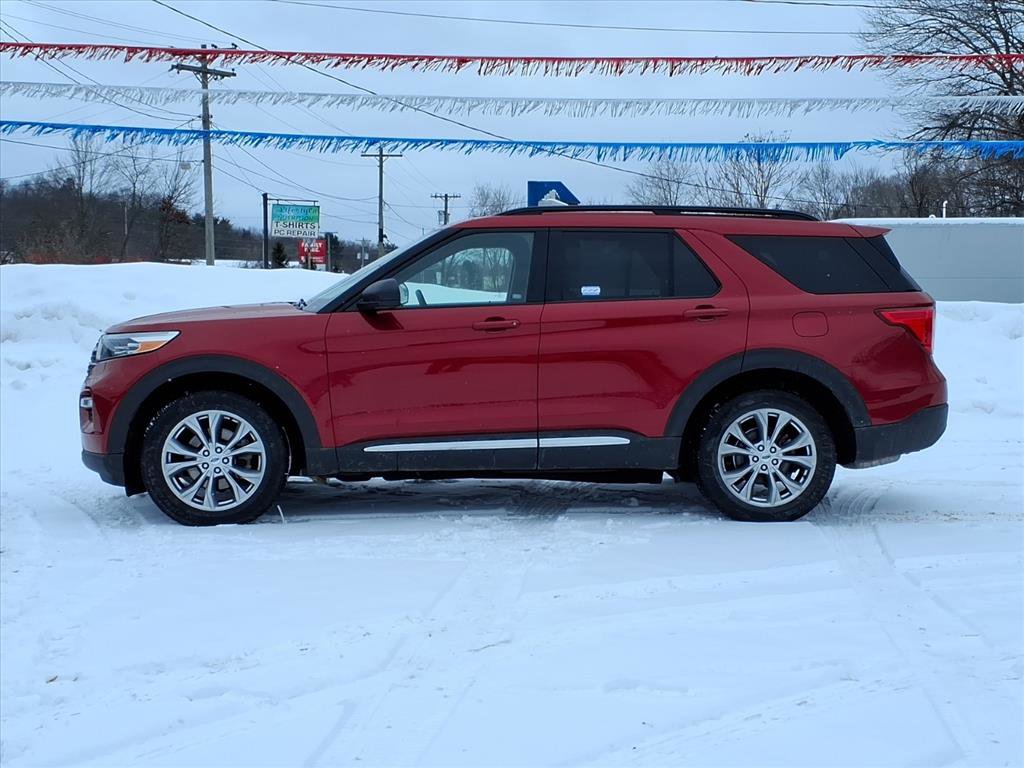 Certified 2020 Ford Explorer XLT w/ Equipment Group 202A image 4