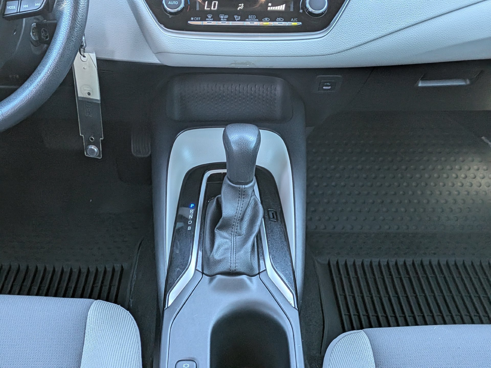 Used 2026 Toyota Corolla LE FWD image 20