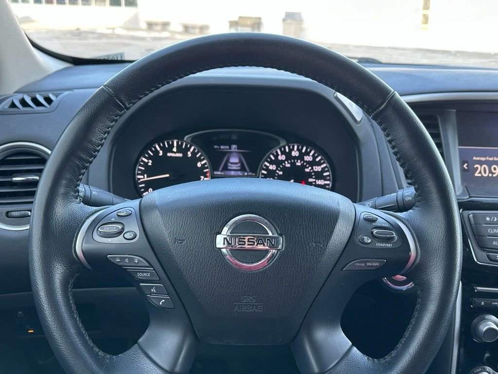 Used 2020 Nissan Pathfinder SV image 24