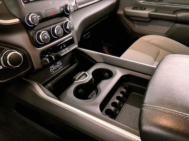 Used 2020 RAM 1500 Big Horn AWD/4WD image 16