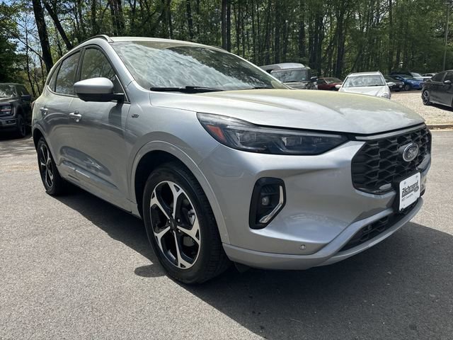 Certified 2023 Ford Escape ST-Line Elite AWD/4WD image 8