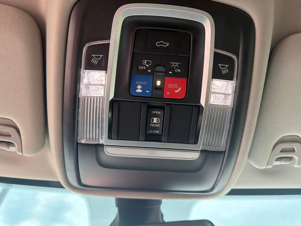 Used 2024 RAM 3500 Limited image 18