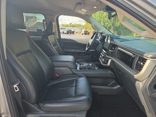 Certified 2024 Ford Expedition XLT RWD image 15