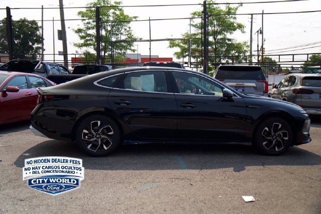 Used 2025 Hyundai Sonata SEL FWD image 3