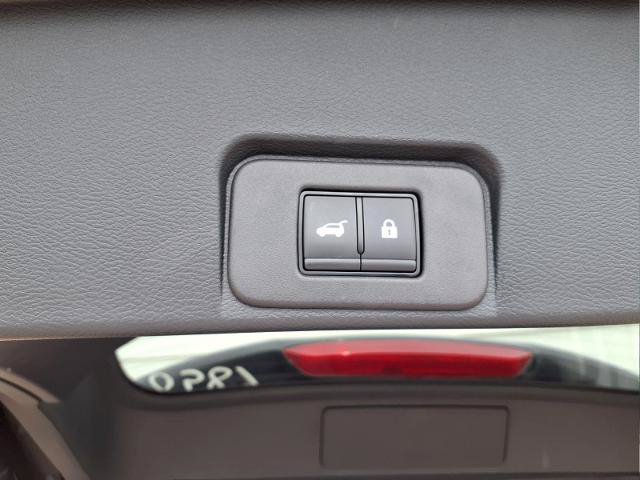 Used 2025 Nissan Rogue SL w/ Tech Package AWD/4WD image 11
