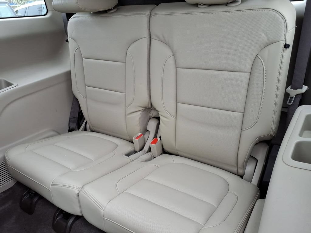 Used 2019 GMC Acadia Denali w/ Technology Package AWD/4WD image 13