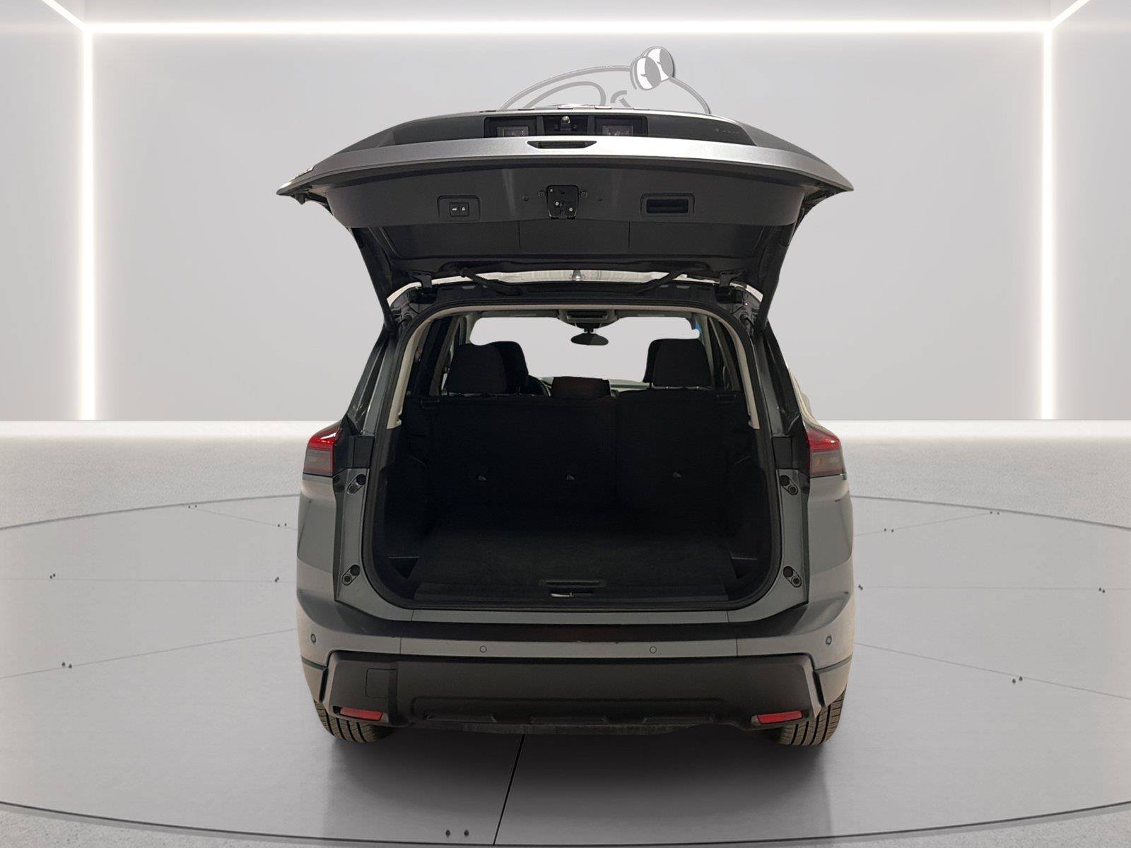 Used 2025 Nissan Rogue SV AWD/4WD image 9