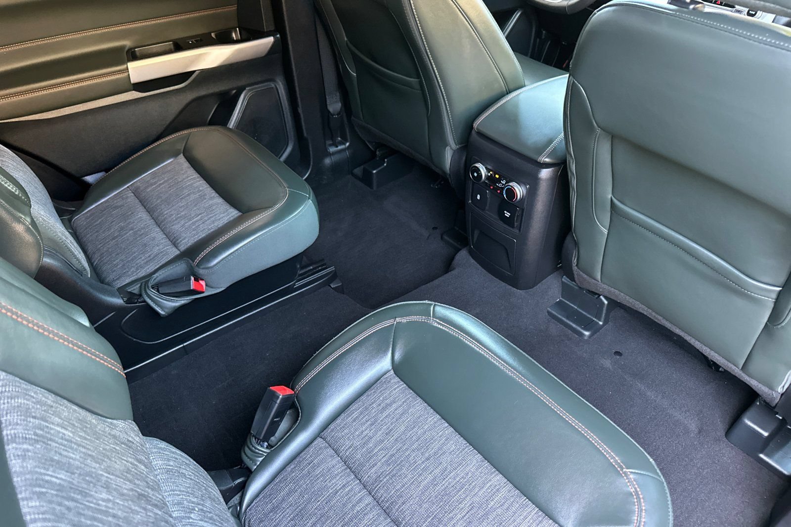 Certified 2024 Ford Explorer Timberline w/ Timberline Technology Package AWD/4WD image 19