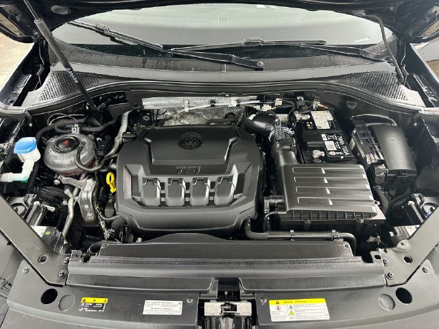 Used 2024 Volkswagen Tiguan Wolfsburg Edition AWD/4WD image 33
