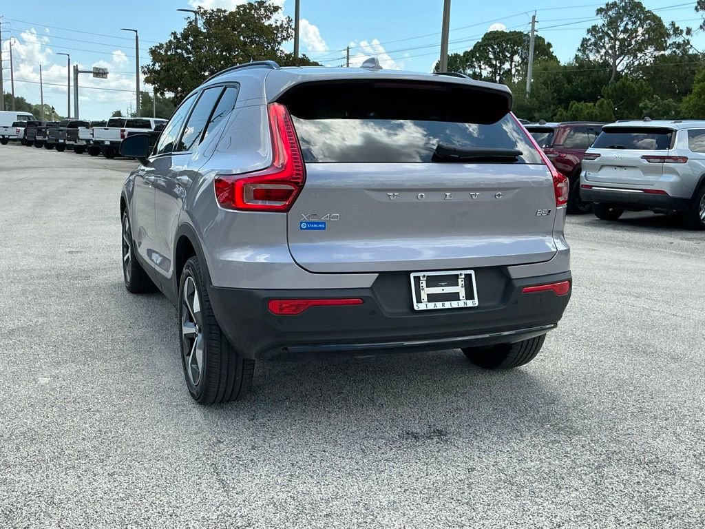 Used 2026 Volvo XC40 B5 Plus AWD/4WD image 6