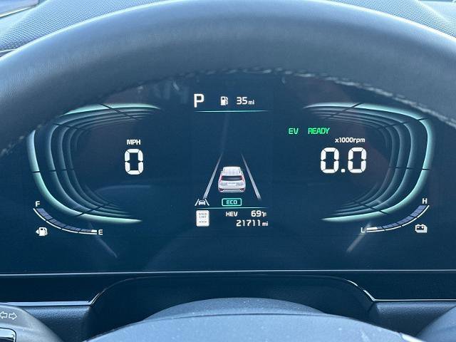 Used 2024 Kia Niro SX Touring FWD image 24