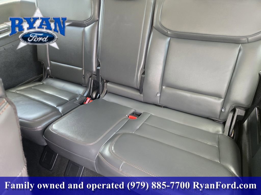 Certified 2025 Ford Expedition Active AWD/4WD image 22