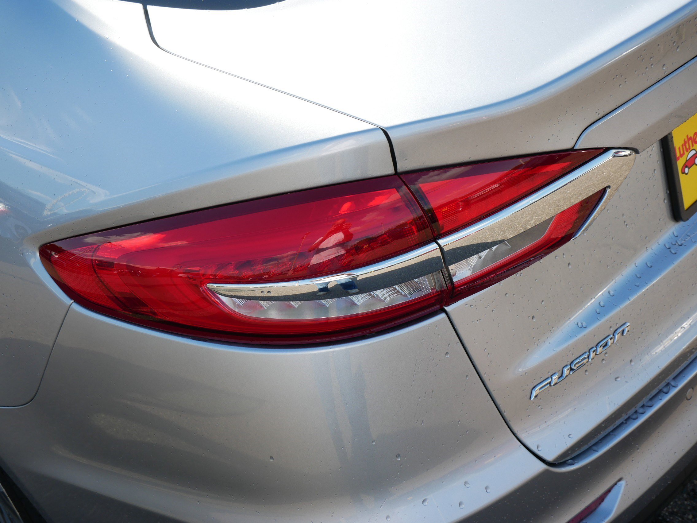 Certified 2020 Ford Fusion SE AWD/4WD image 17