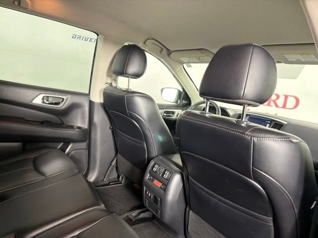 Used 2020 Nissan Pathfinder SL FWD image 19