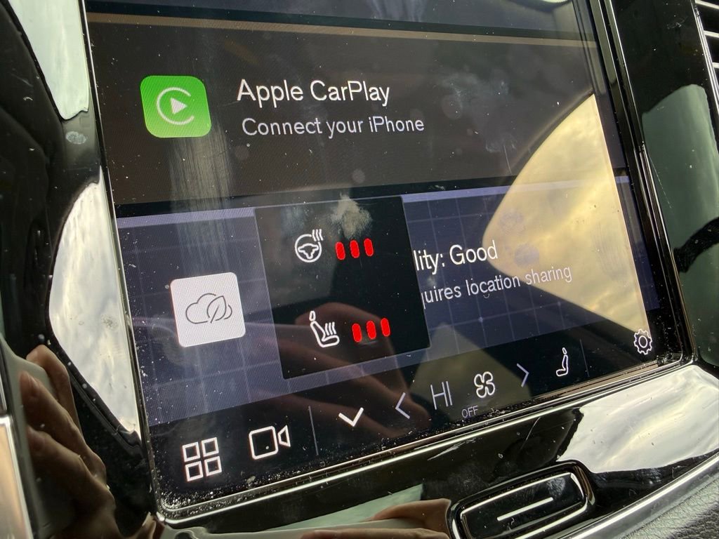 Used 2023 Volvo XC90 B6 Plus image 14