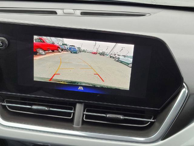 Used 2025 Chevrolet Trax LT w/ LT Convenience Package image 18