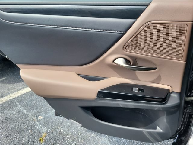 Used 2023 Lexus ES 350 w/ Accessory Package (Z1) FWD image 14