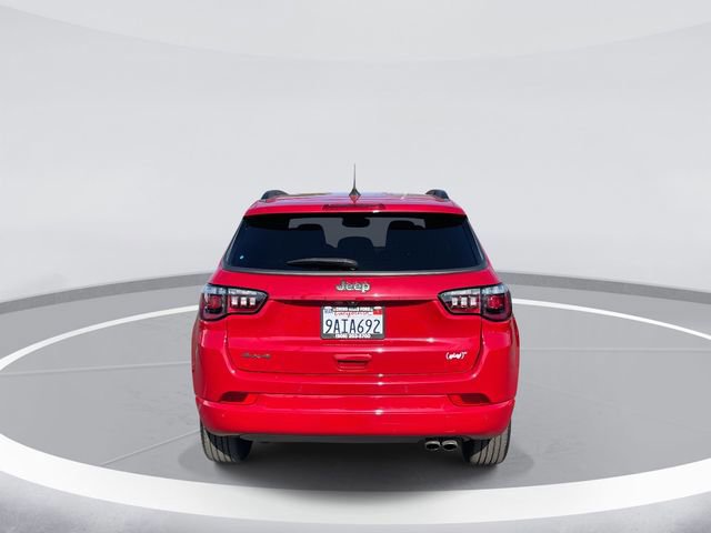 Used 2022 Jeep Compass Limited image 4