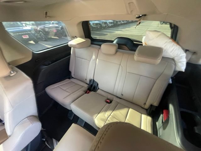 Certified 2024 Ford Expedition XLT RWD image 41