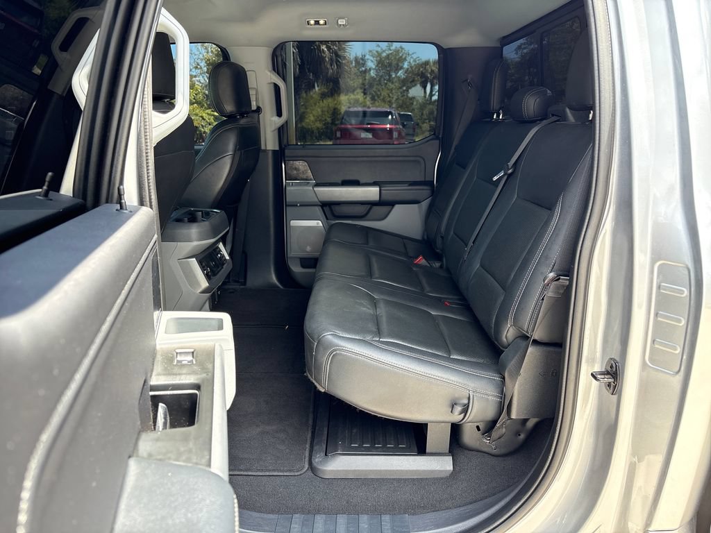 Certified 2023 Ford F250 XLT w/ Black Appearance Package AWD/4WD image 32