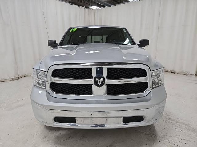 Used 2019 RAM 1500 Classic SLT w/ Luxury Group AWD/4WD image 10