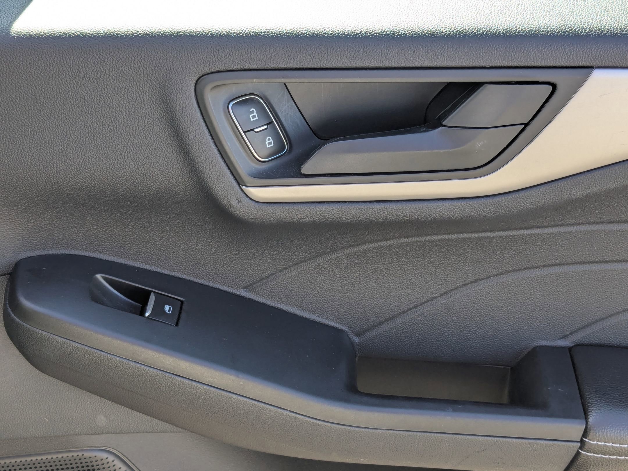 Certified 2022 Ford Escape SE w/ SE Sport Appearance Package image 37