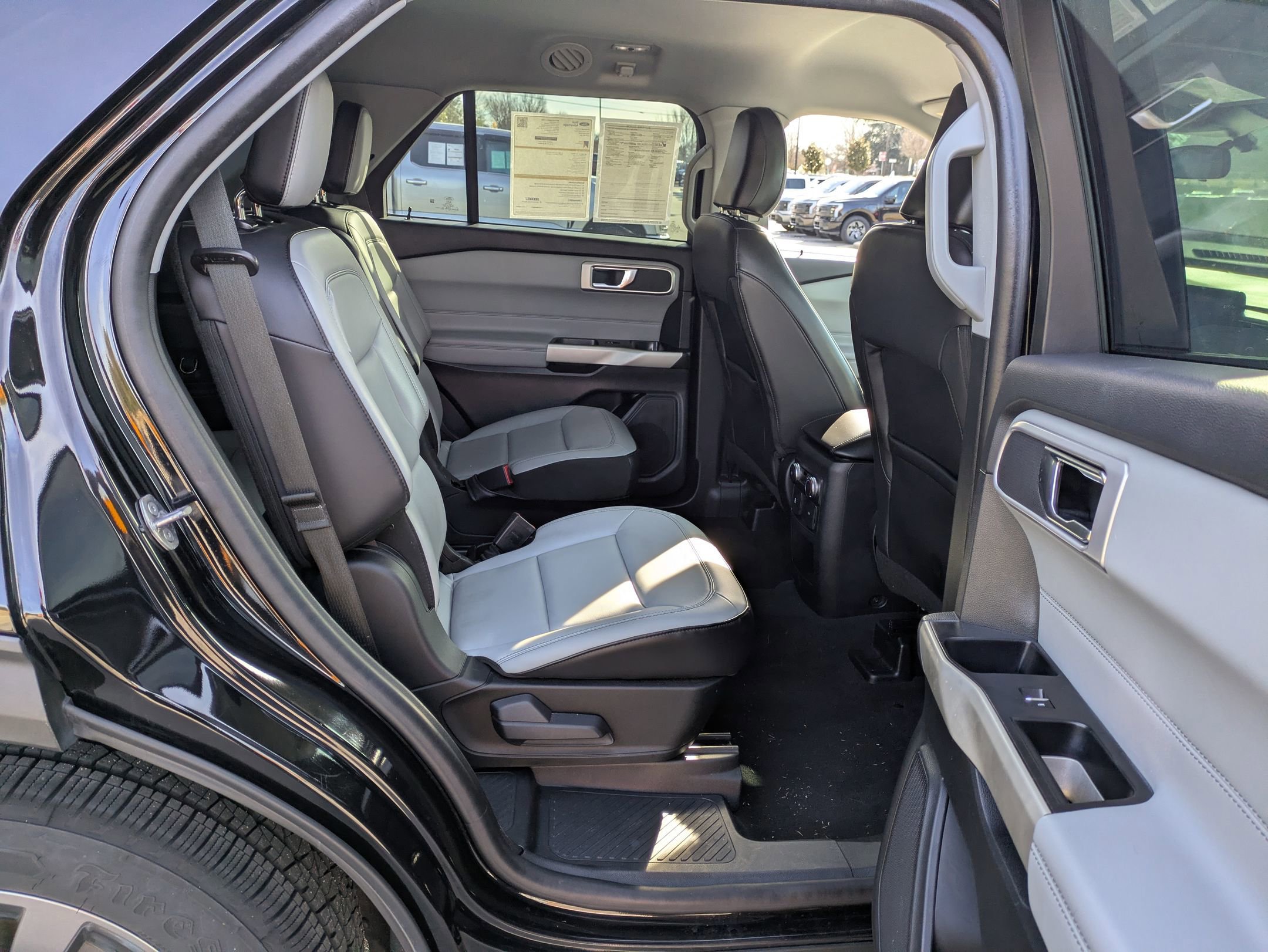 Certified 2021 Ford Explorer XLT w/ Equipment Group 202A image 36