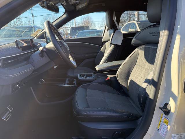 Certified 2025 Ford Mustang Mach-E GT image 22