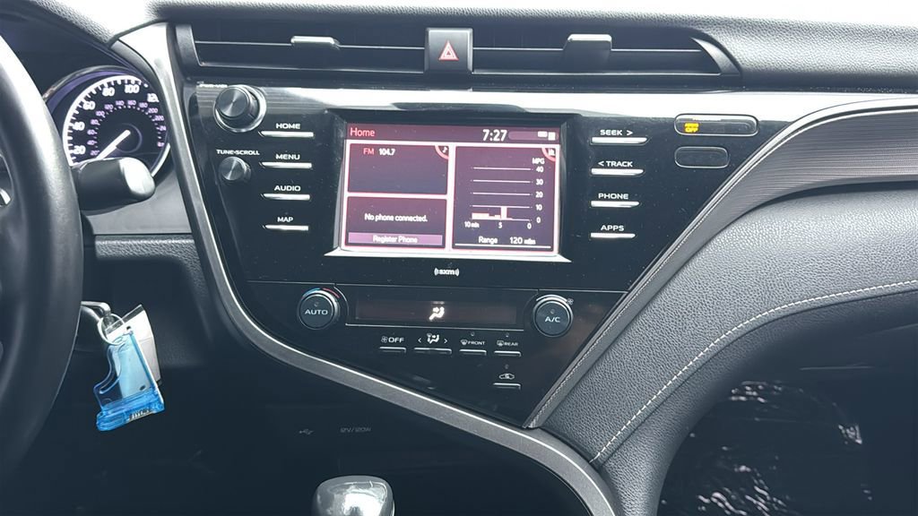 Used 2020 Toyota Camry SE w/ Carpet Mat Package FWD image 11