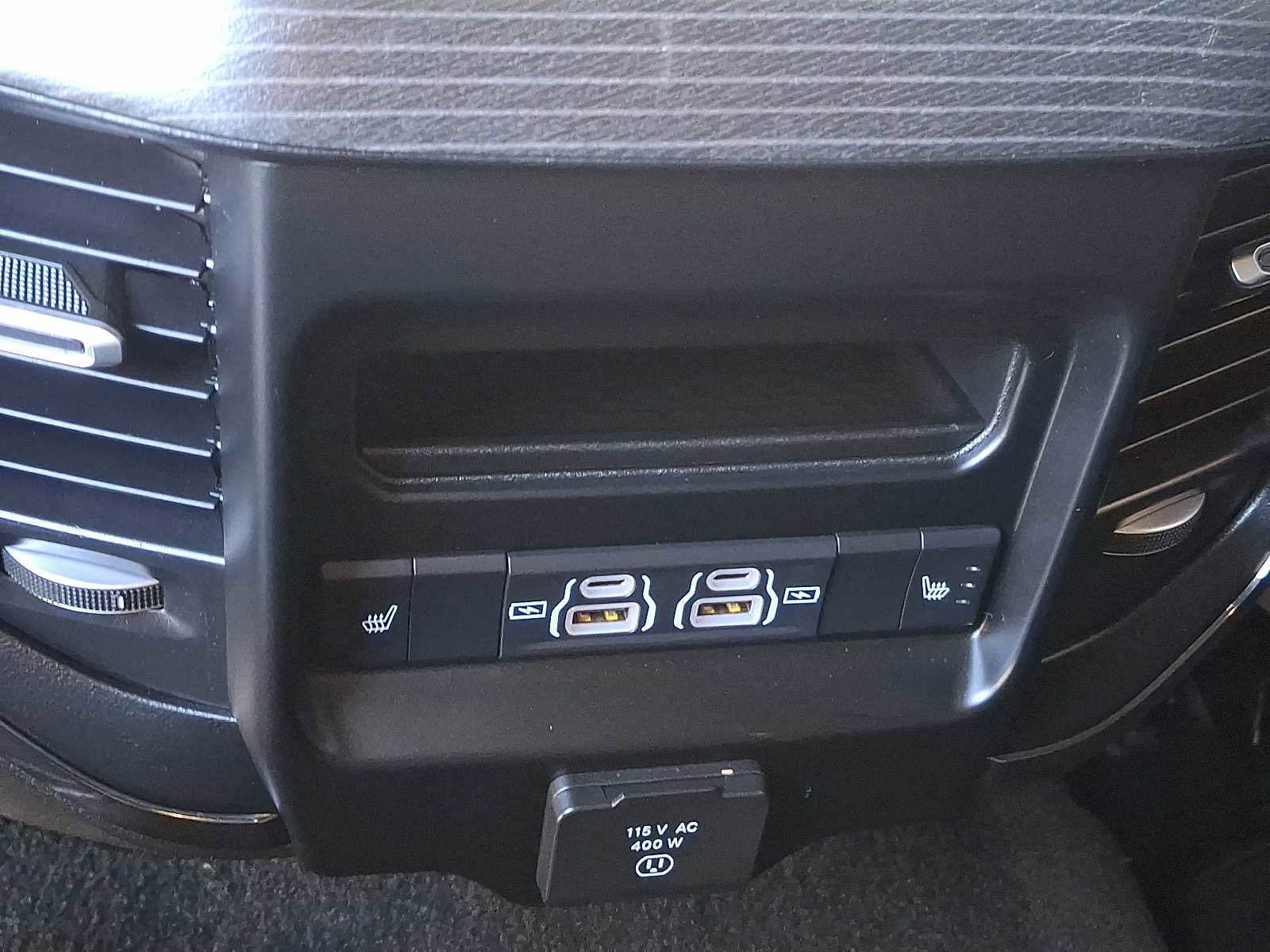 Used 2024 RAM 2500 Limited image 11