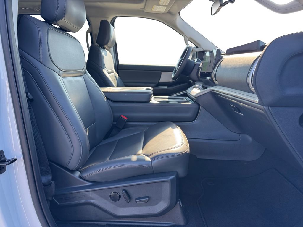 Certified 2025 Ford Expedition Active image 15