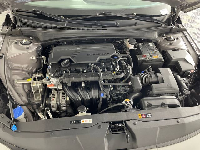 Used 2023 Hyundai Elantra SEL w/ Cargo Package FWD image 21