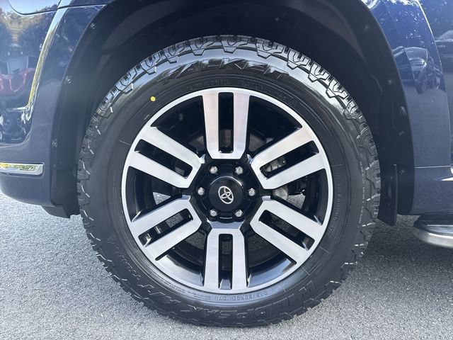 Used 2022 Toyota 4Runner Limited AWD/4WD image 10