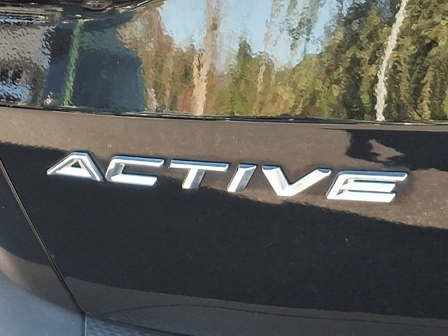 Certified 2025 Ford Escape Active w/ Cold Weather Package FWD image 37
