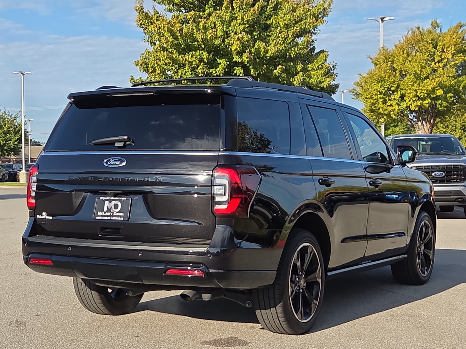 Certified 2024 Ford Expedition Limited AWD/4WD image 5