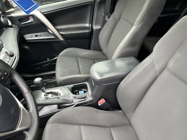 Used 2018 Toyota RAV4 XLE FWD image 18