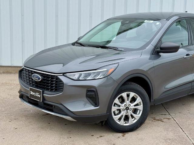 Certified 2025 Ford Escape Active AWD/4WD image 2