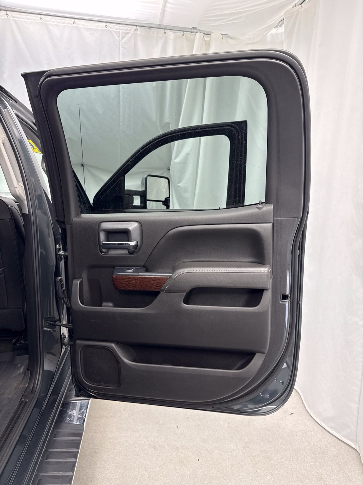 Used 2017 GMC Sierra 2500 SLT w/ Snow Plow Prep Package AWD/4WD image 36