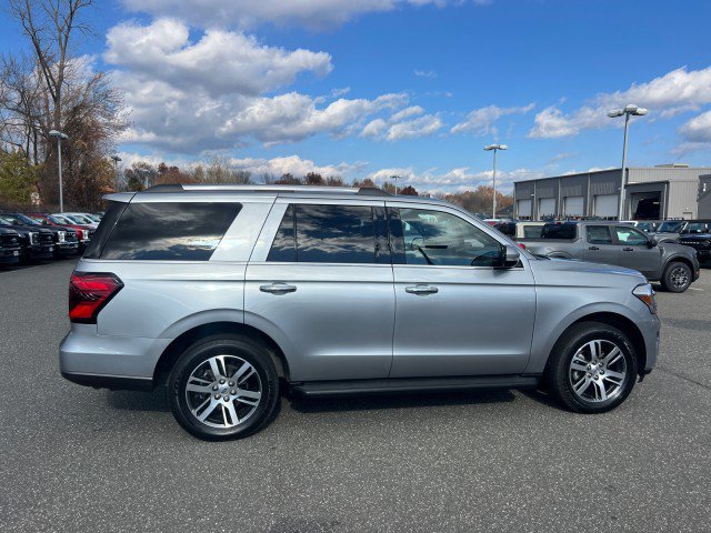 Certified 2024 Ford Expedition Limited image 5