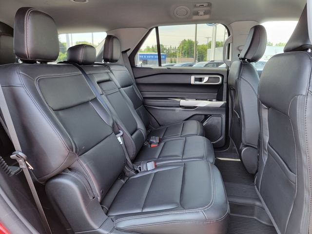 Certified 2023 Ford Explorer XLT w/ Equipment Group 202A AWD/4WD image 24