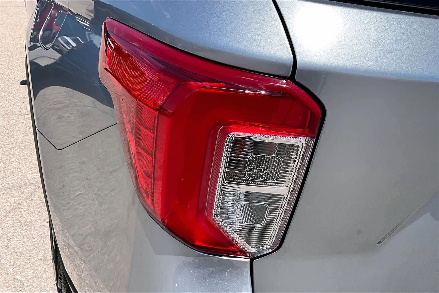 Certified 2024 Ford Explorer XLT w/ Equipment Group 202A RWD image 28