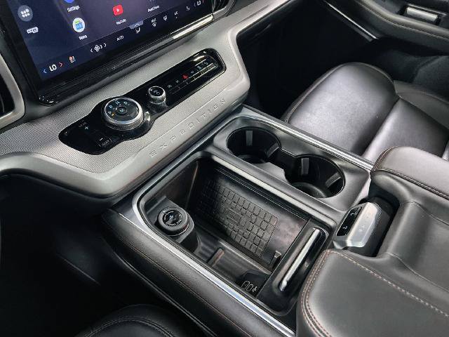 Certified 2025 Ford Expedition Active AWD/4WD image 40