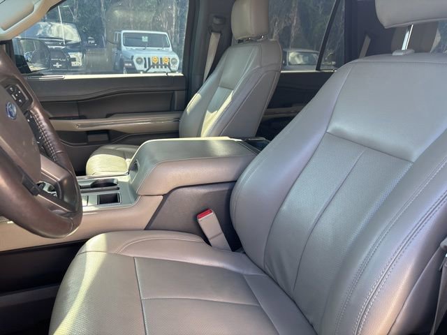 Certified 2020 Ford Expedition XLT w/ Equipment Group 202A image 6