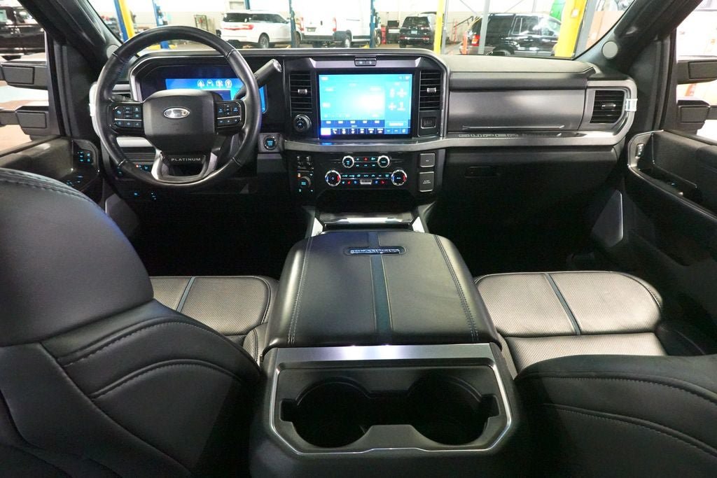 Certified 2025 Ford F250 Platinum w/ FX4 Off-Road Package AWD/4WD image 11
