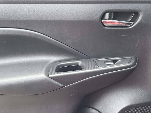 Used 2025 Nissan Versa SV FWD image 9