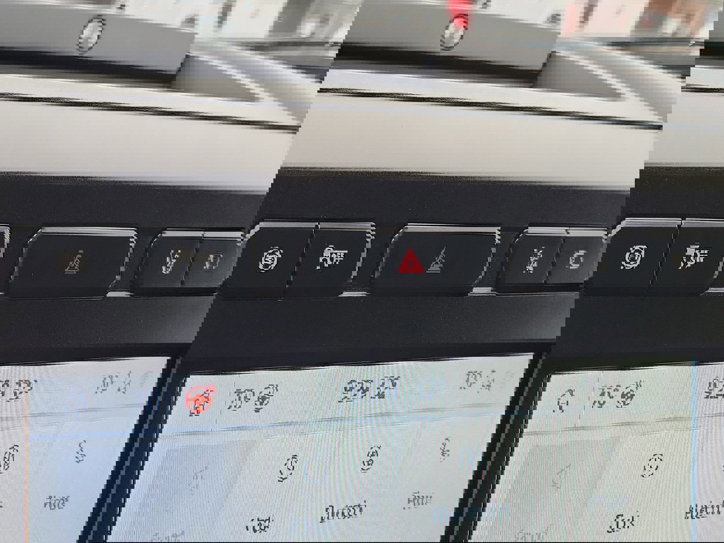 Certified 2020 Ford F350 Lariat w/ Chrome Package image 31