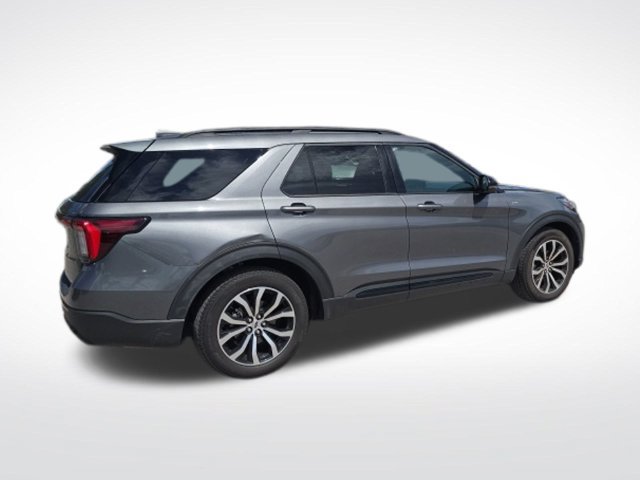 Certified 2026 Ford Explorer ST-Line w/ Premium Package RWD image 3