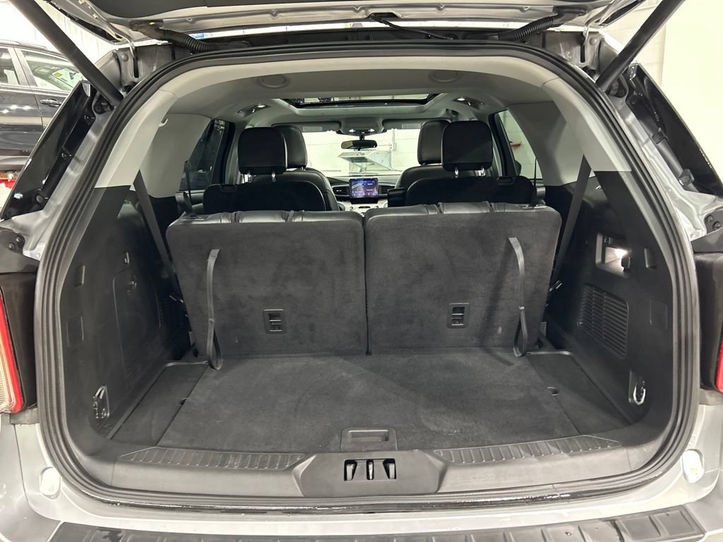 Certified 2023 Ford Explorer XLT w/ Equipment Group 202A AWD/4WD image 29